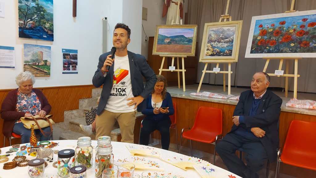 Exposició benèfica al Centre Parroquial de Santa Maria la Major per a una escola de&nbsp;Kènia